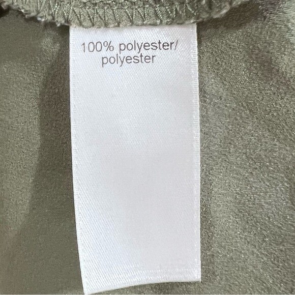 Olive green cut out back flowy tank size medium - Picture 8 of 9